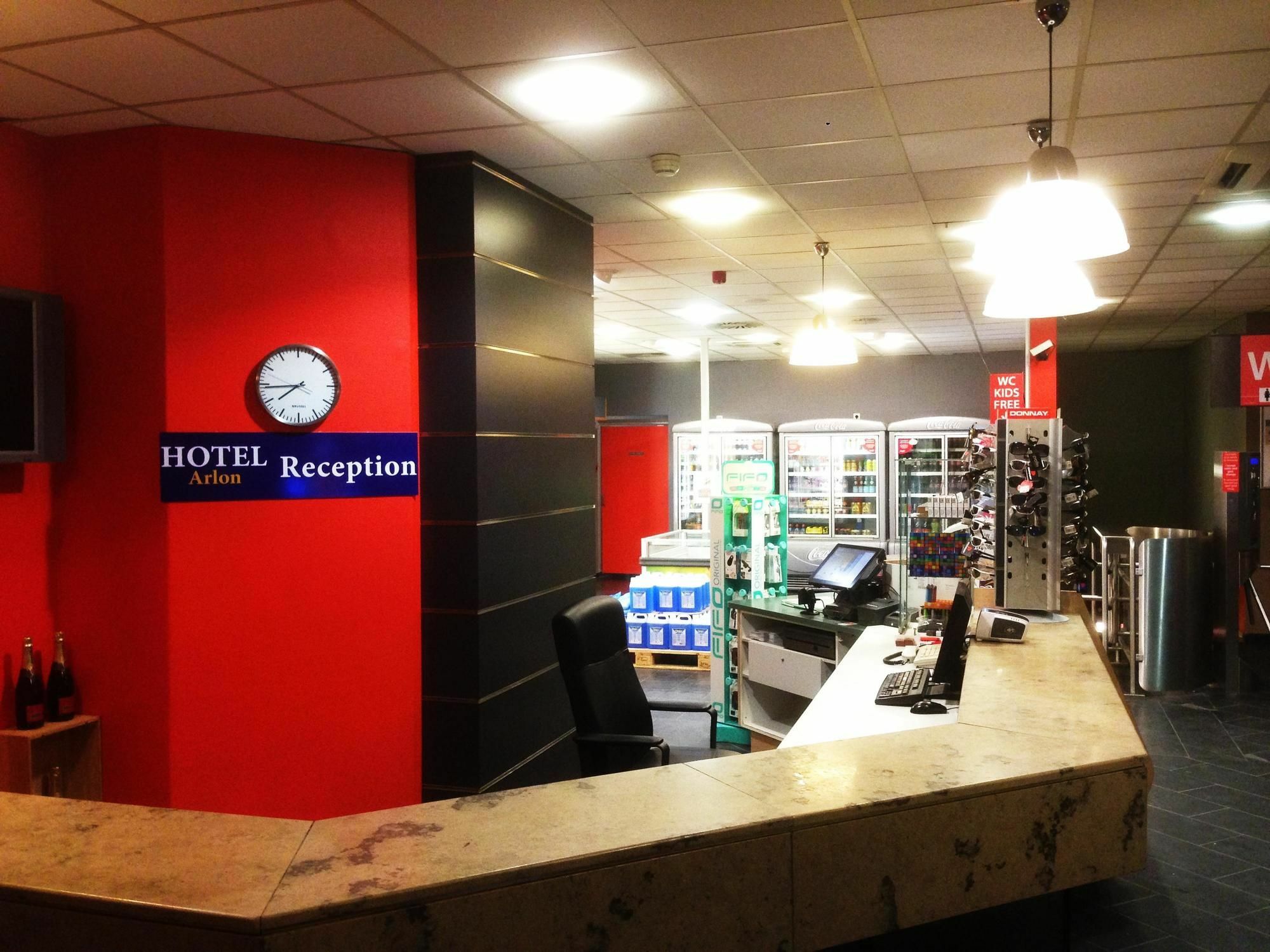 Hotel Arlon Eksteriør billede